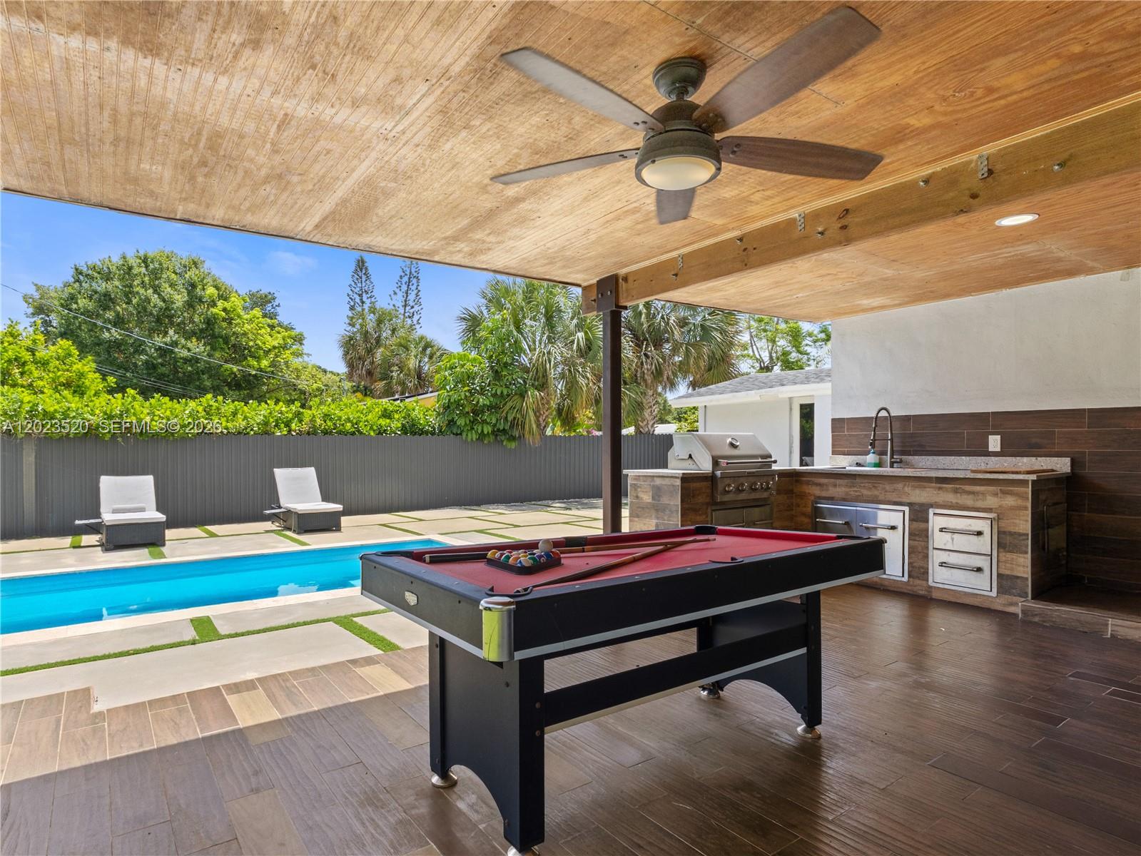 HIBISCUS PARK - Residential Lease
