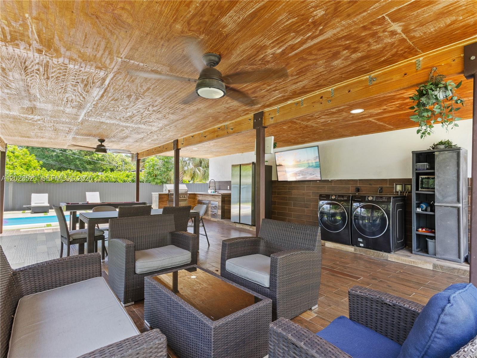 HIBISCUS PARK - Residential Lease