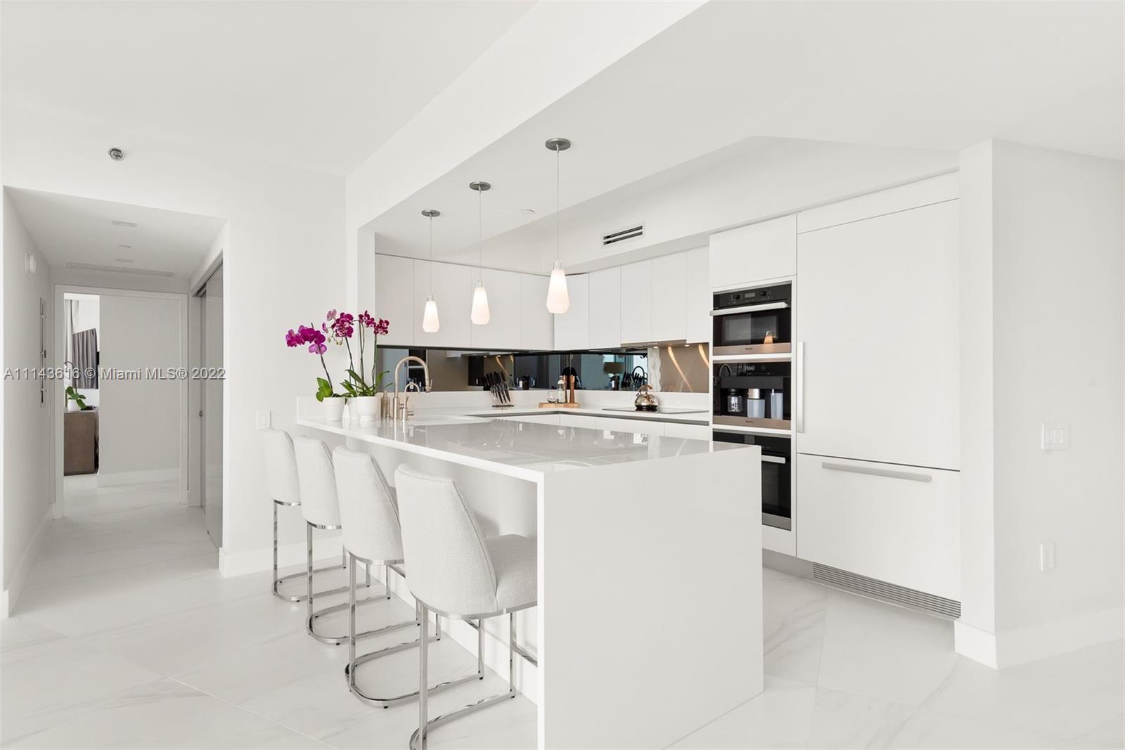 ICON CONDO - Residential