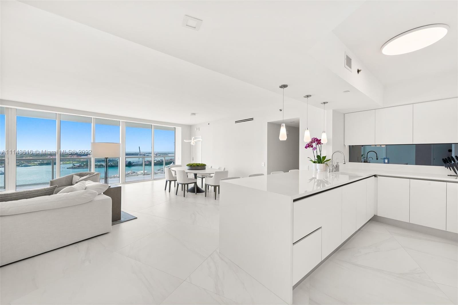 ICON CONDO - Residential