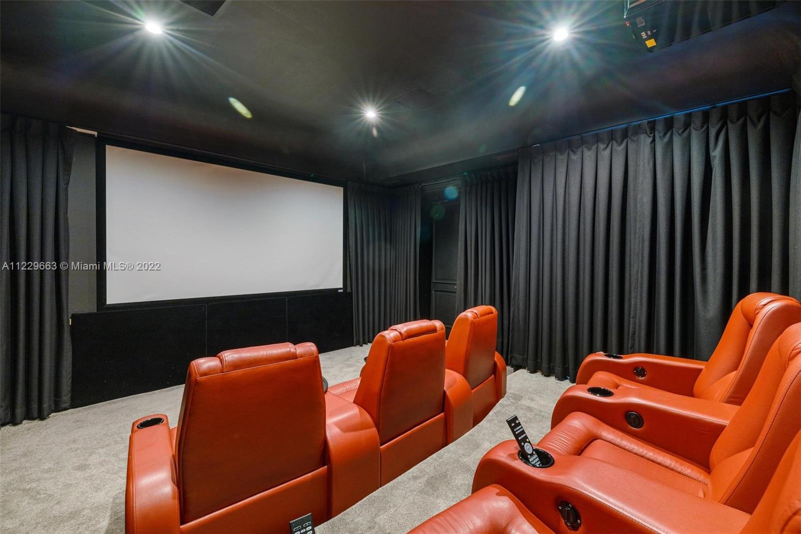 CORAL GABLE COUNTRY CLUB - Residential