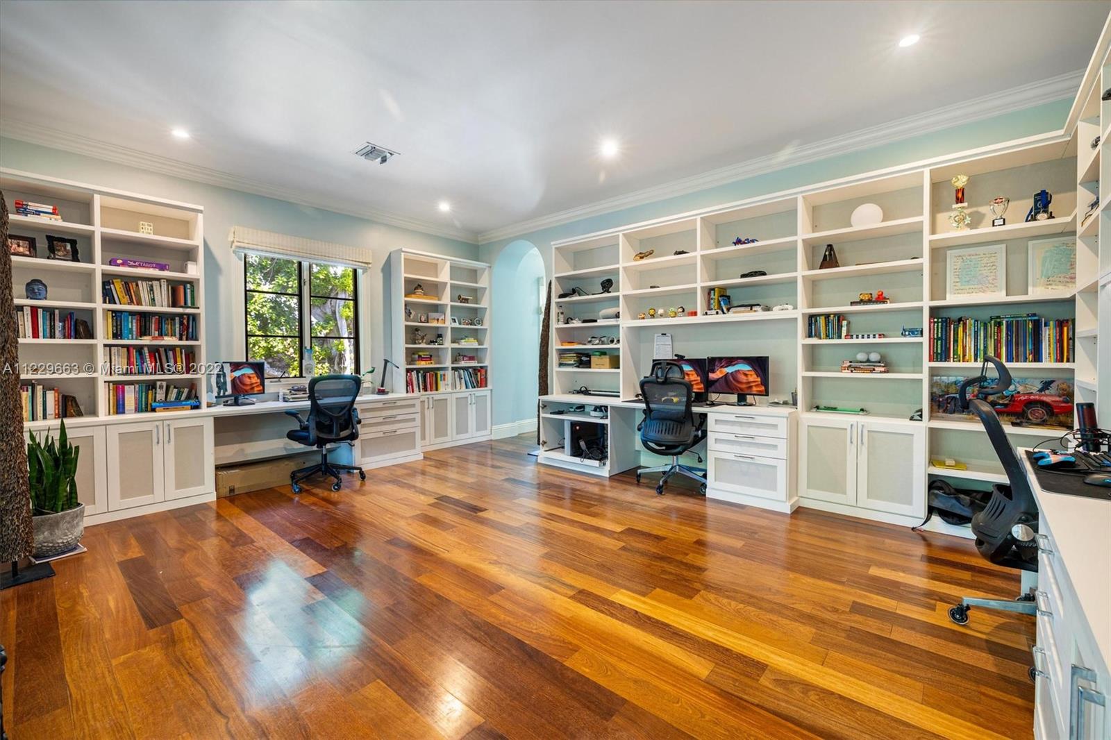 CORAL GABLE COUNTRY CLUB - Residential