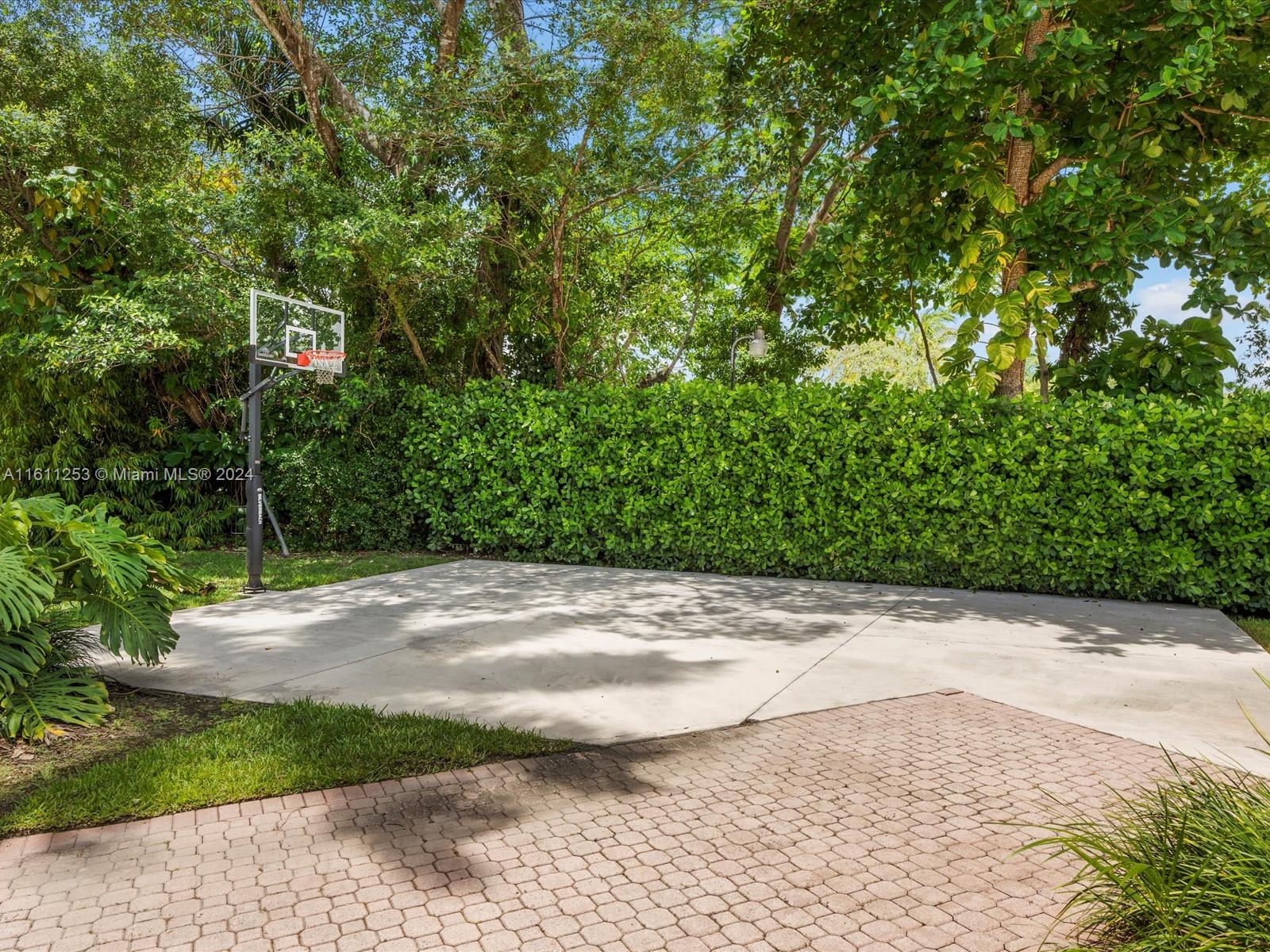 YORK-HAUS SUB - Residential