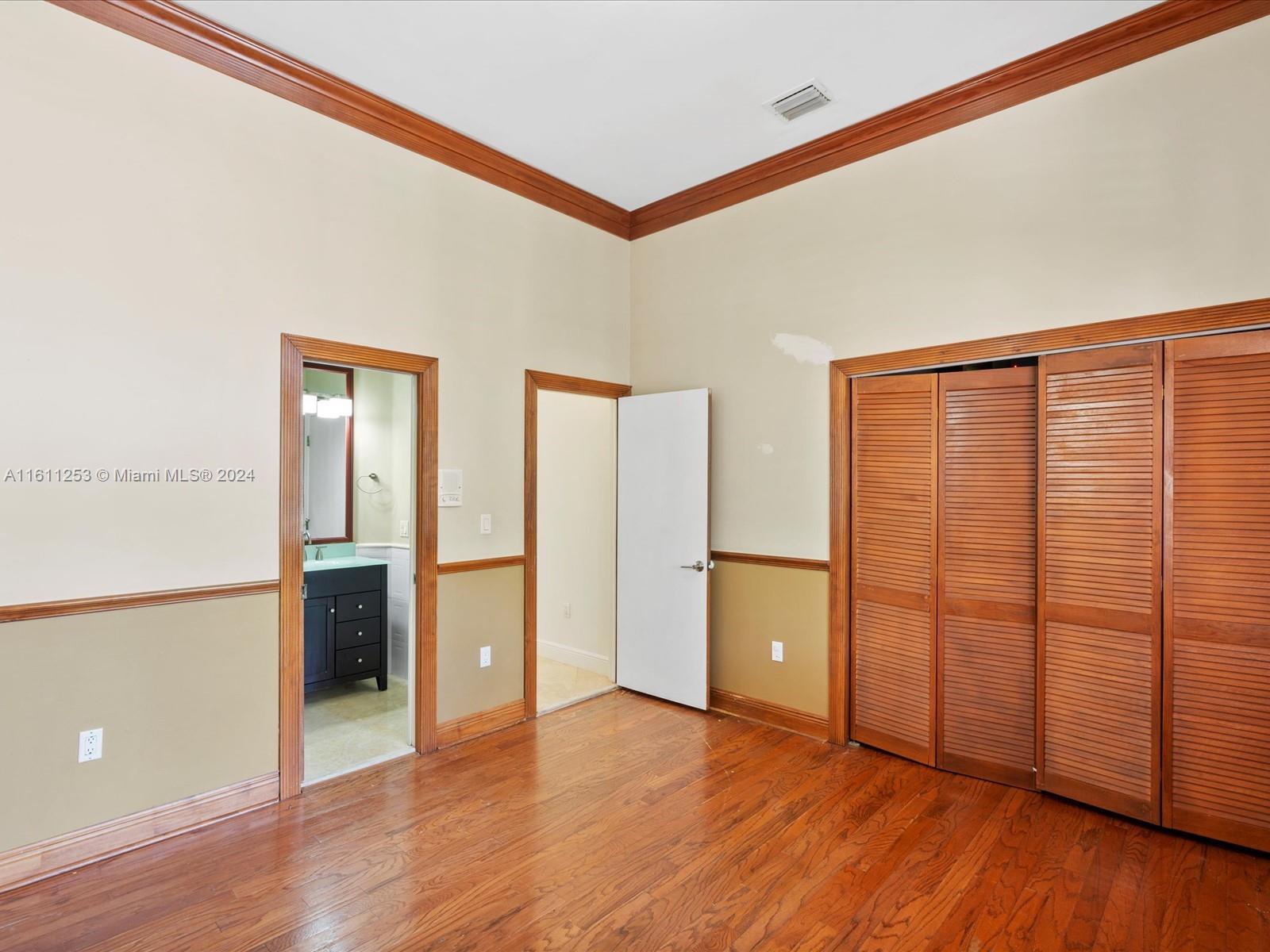 YORK-HAUS SUB - Residential