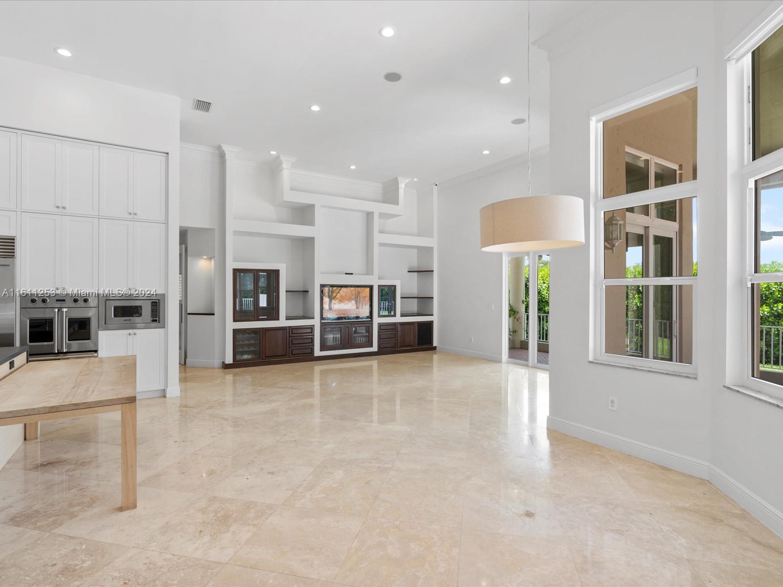 YORK-HAUS SUB - Residential