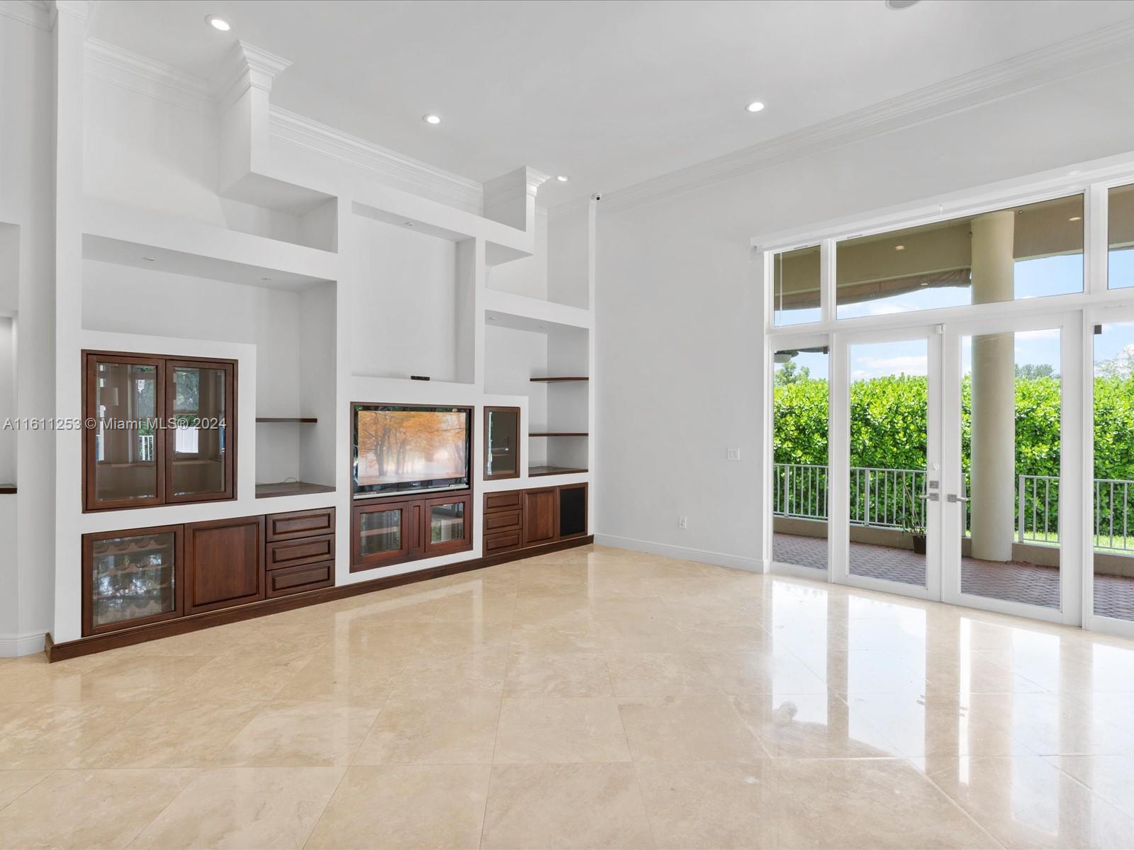 YORK-HAUS SUB - Residential