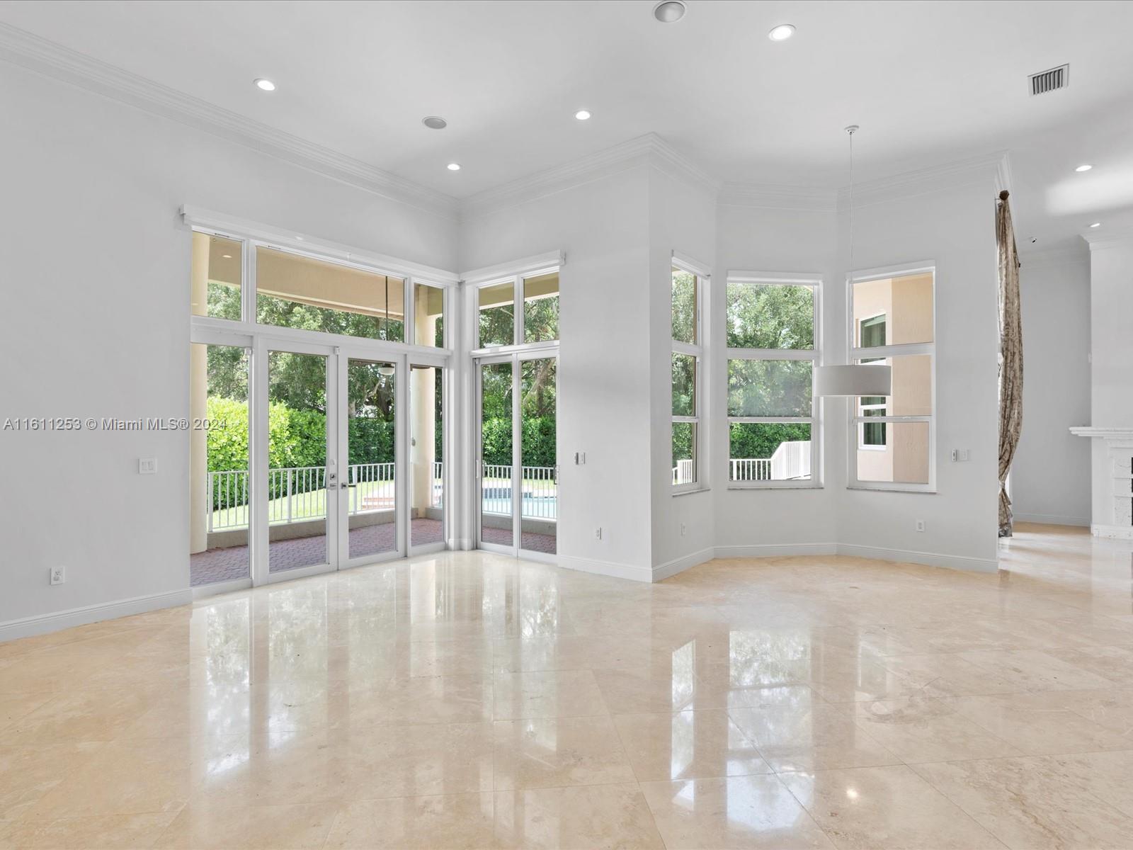 YORK-HAUS SUB - Residential