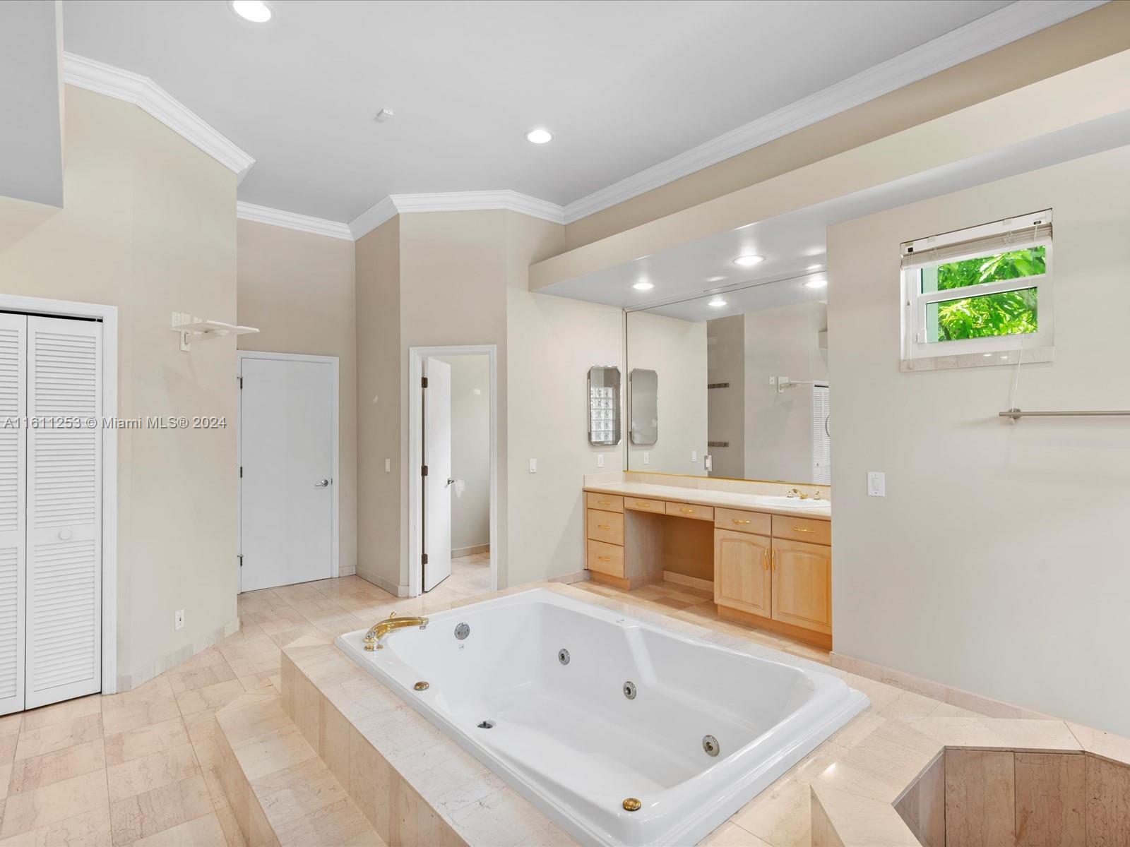 YORK-HAUS SUB - Residential