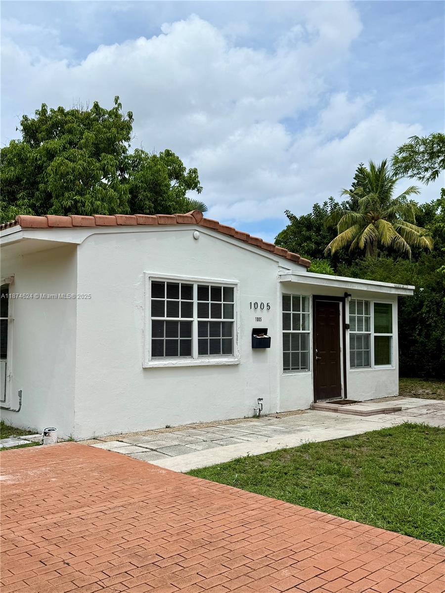 Lauderdale Park - Residential Lease