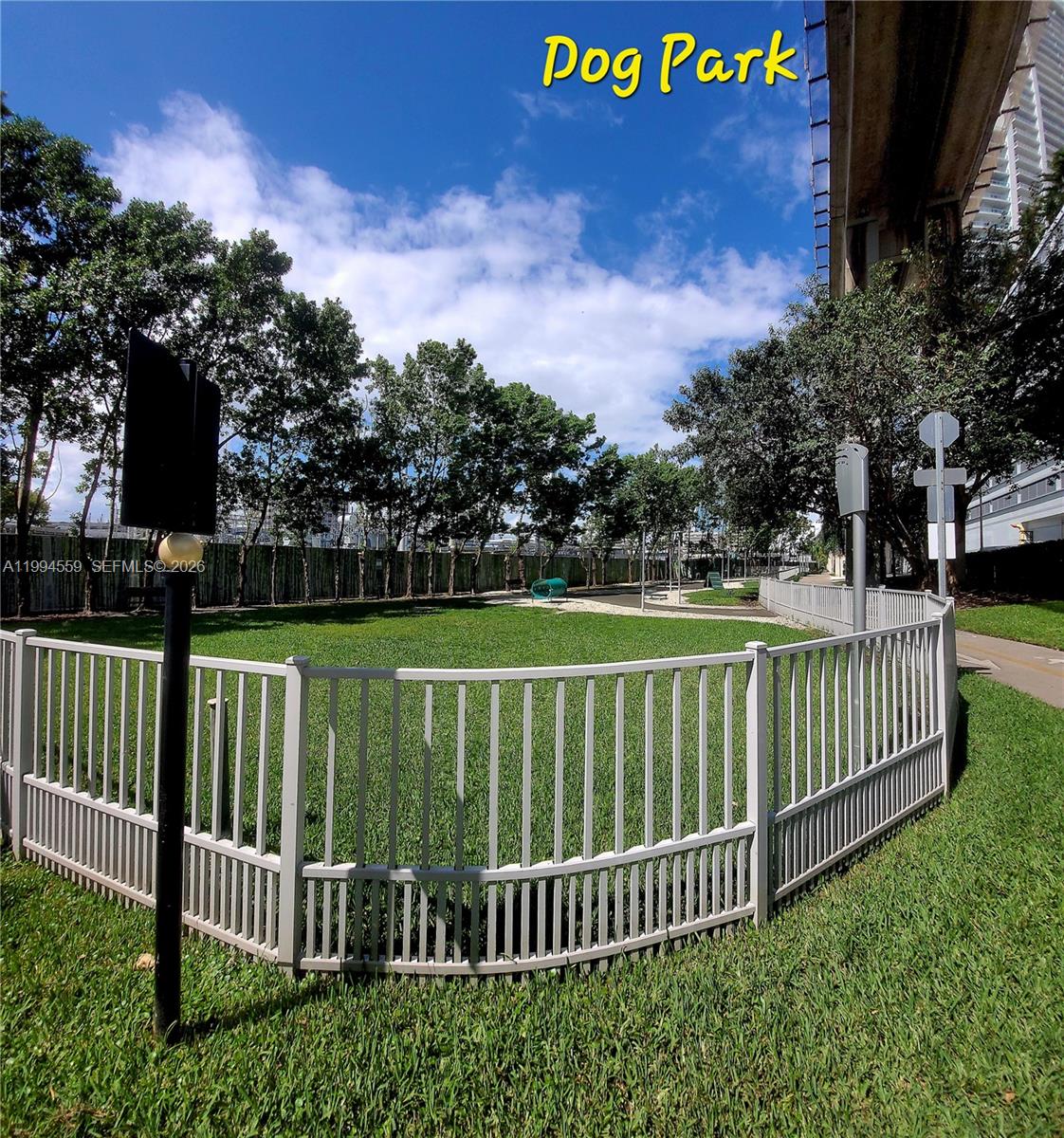 WIND CONDO - Residential