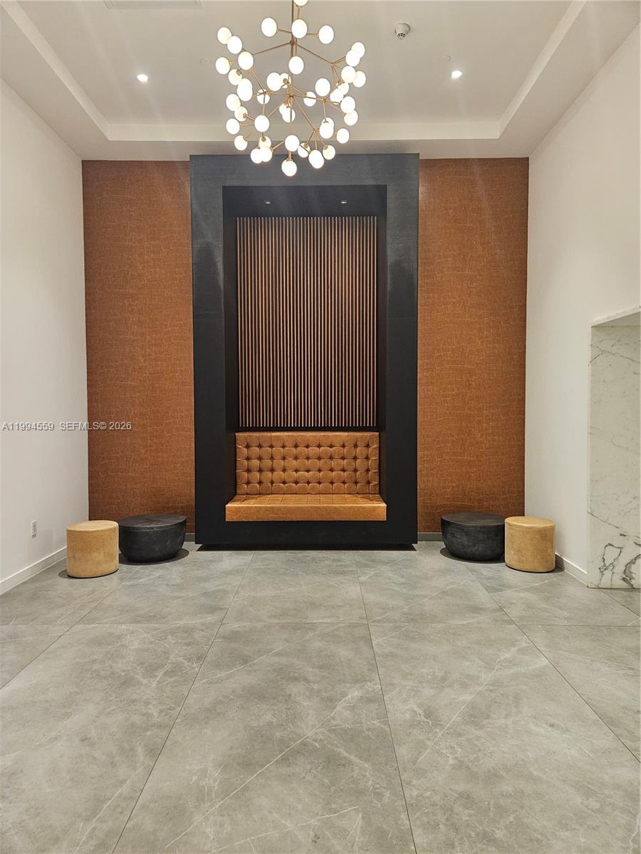 WIND CONDO - Residential