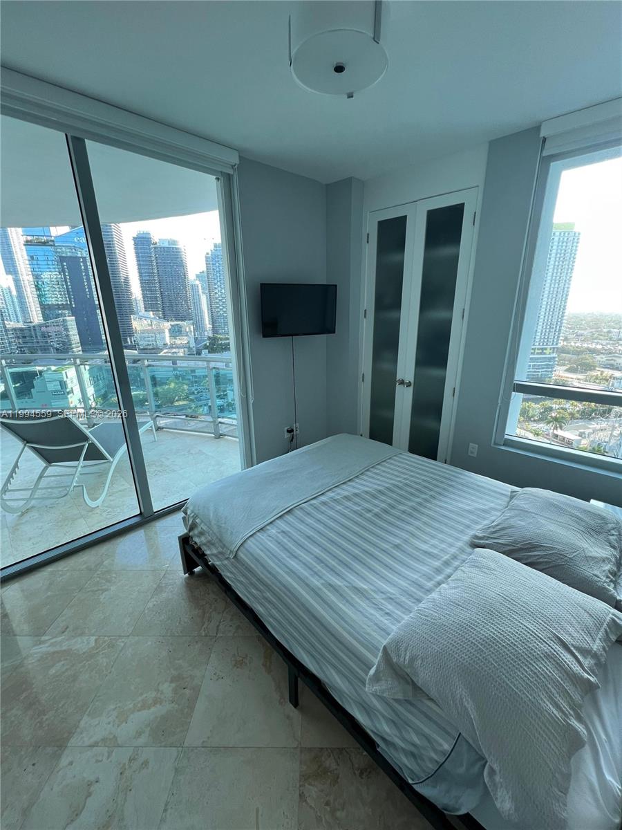 WIND CONDO - Residential