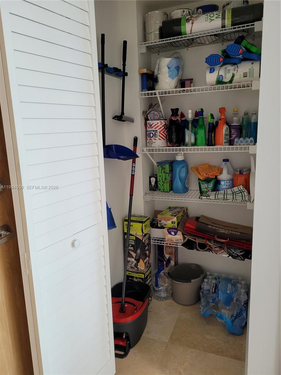 WIND CONDO - Residential