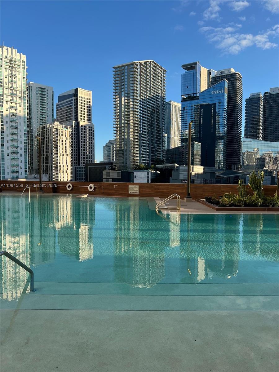 WIND CONDO - Residential