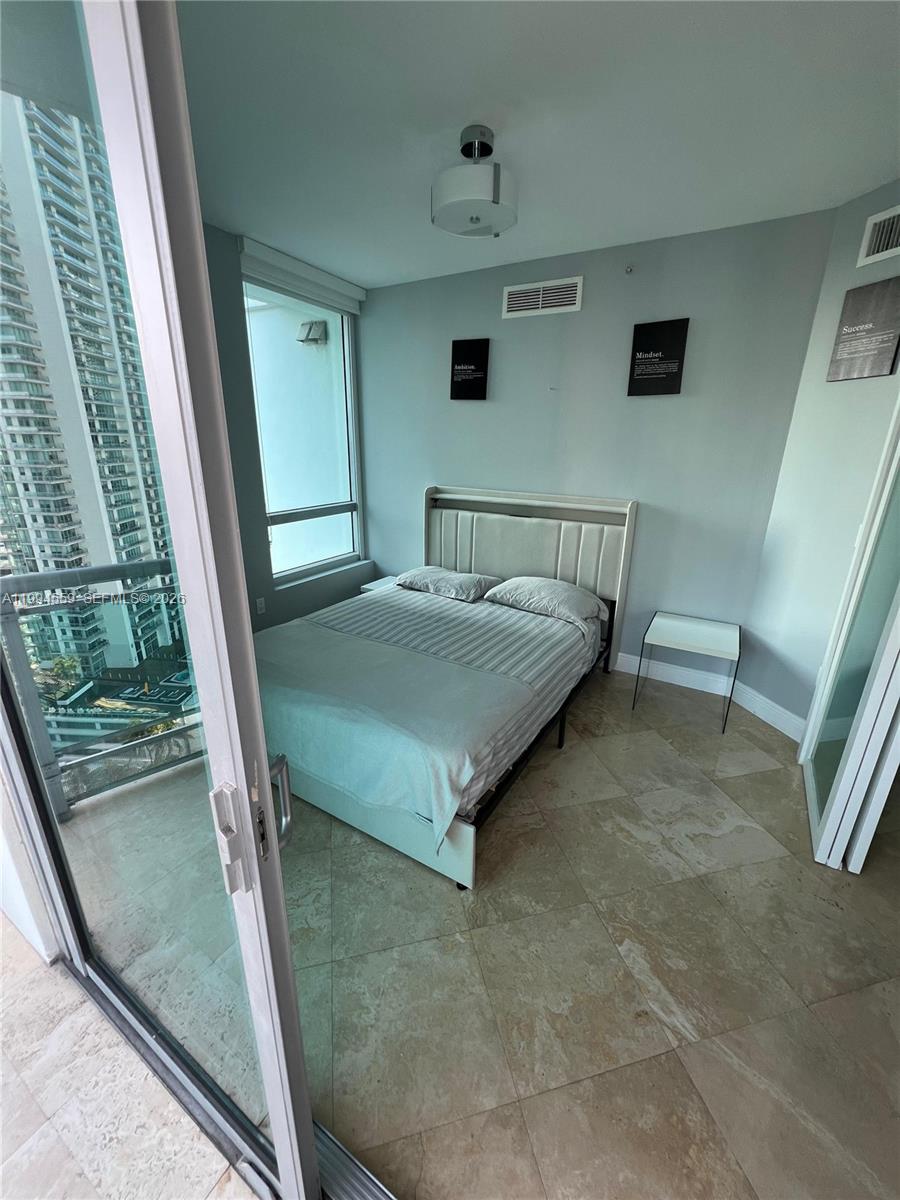 WIND CONDO - Residential