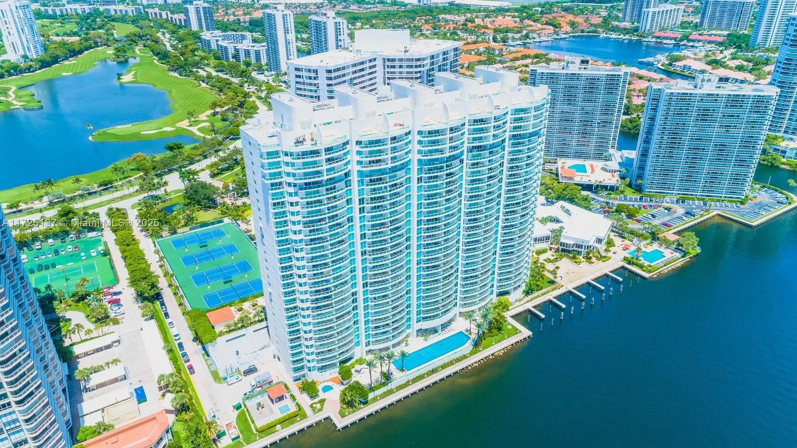 Aventura, Florida 33180, United States, 3 Bedrooms Bedrooms, ,4 BathroomsBathrooms,Residential,Active,18402