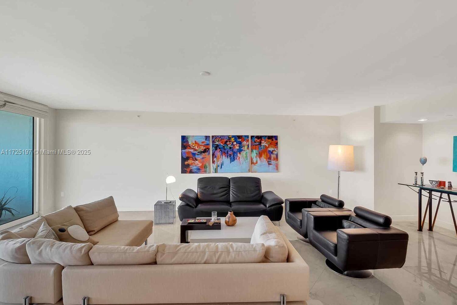 HAMPTONS SOUTH CONDO - Residential