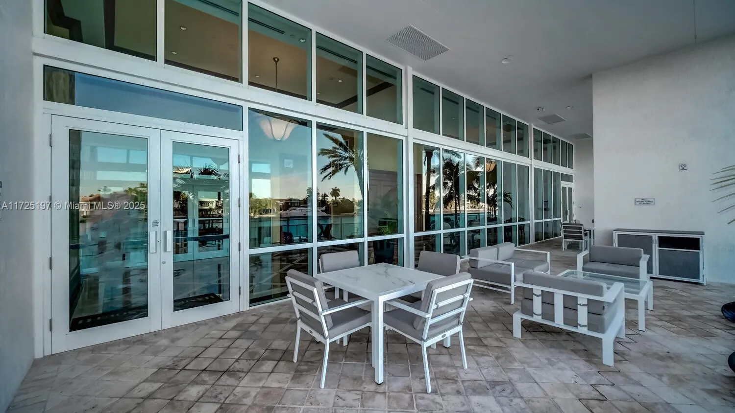 Aventura, Florida 33180, United States, 3 Bedrooms Bedrooms, ,4 BathroomsBathrooms,Residential,Active,18402