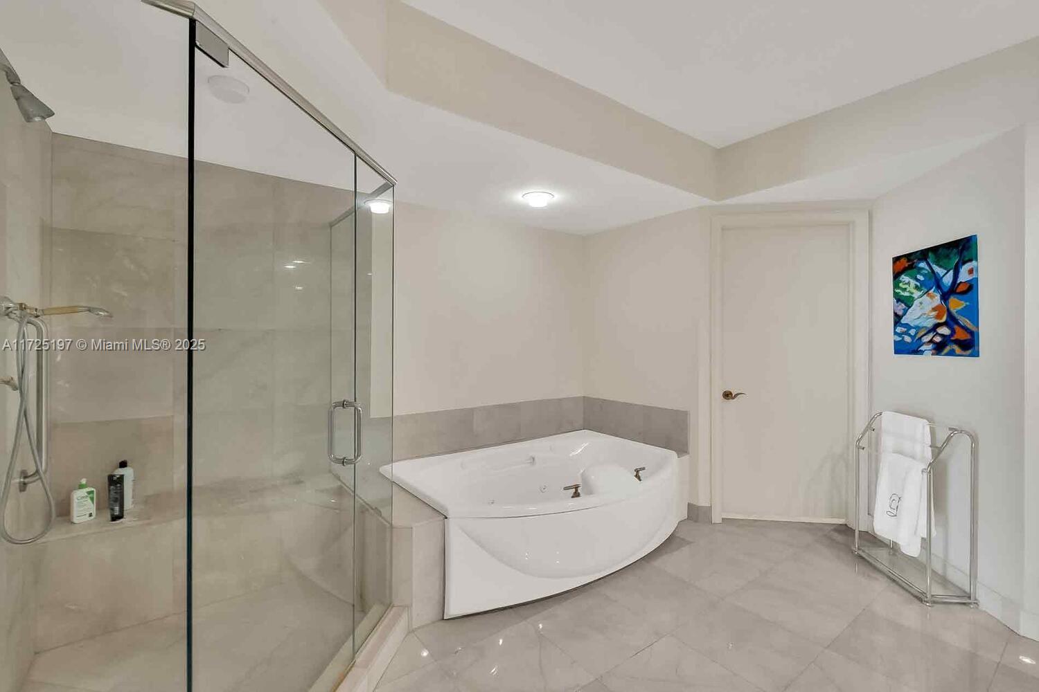 HAMPTONS SOUTH CONDO - Residential