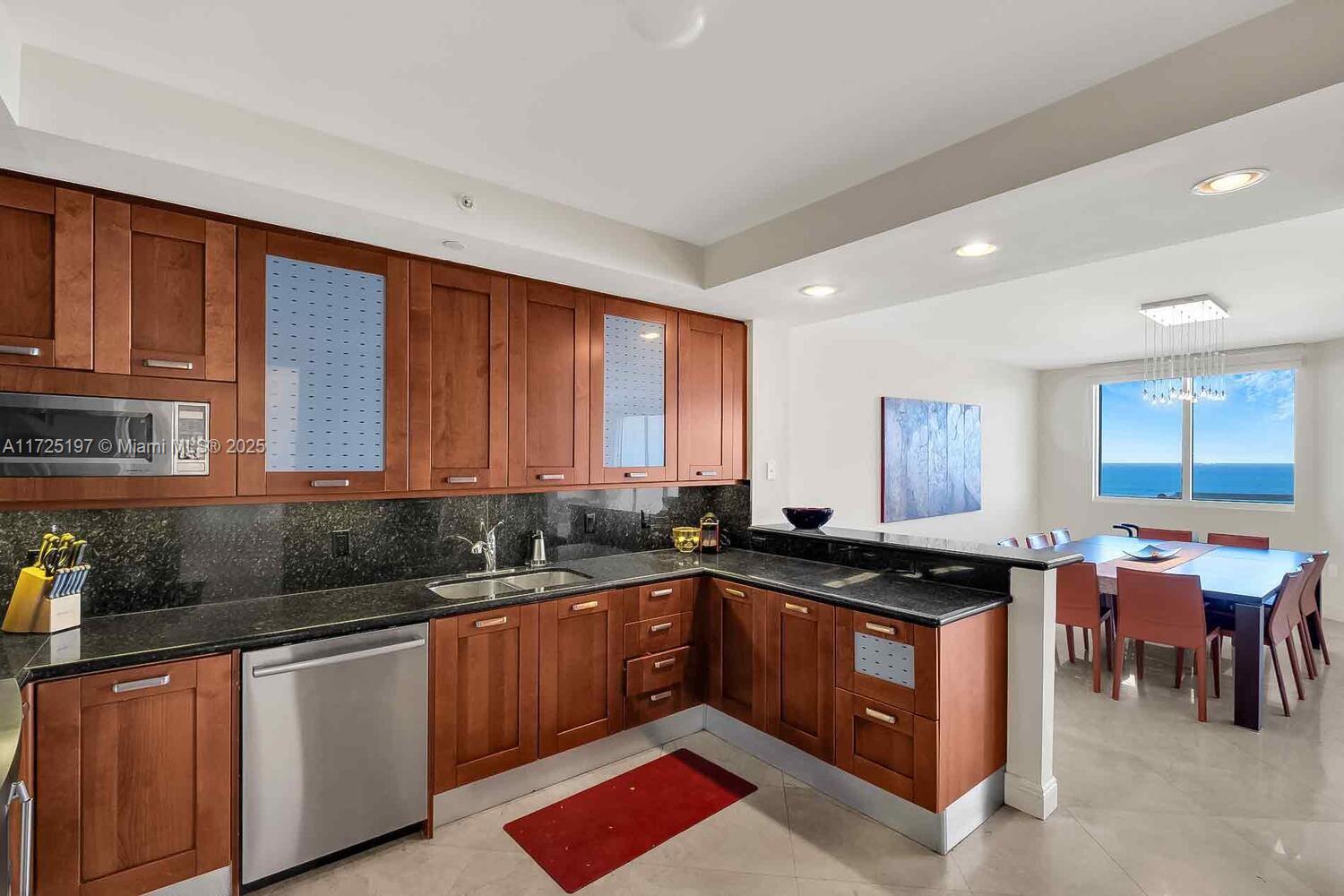 20201 E Country Club Dr 2705