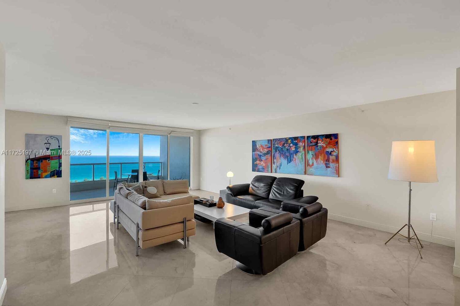 20201 E Country Club Dr 2705