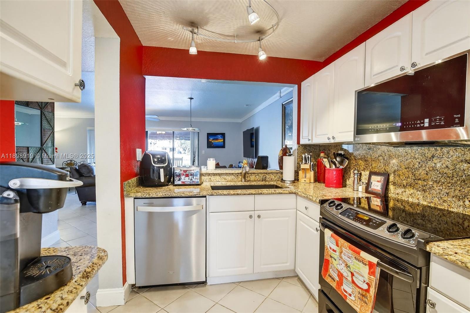 VINEYARDS OF PLANTATION C - Residential