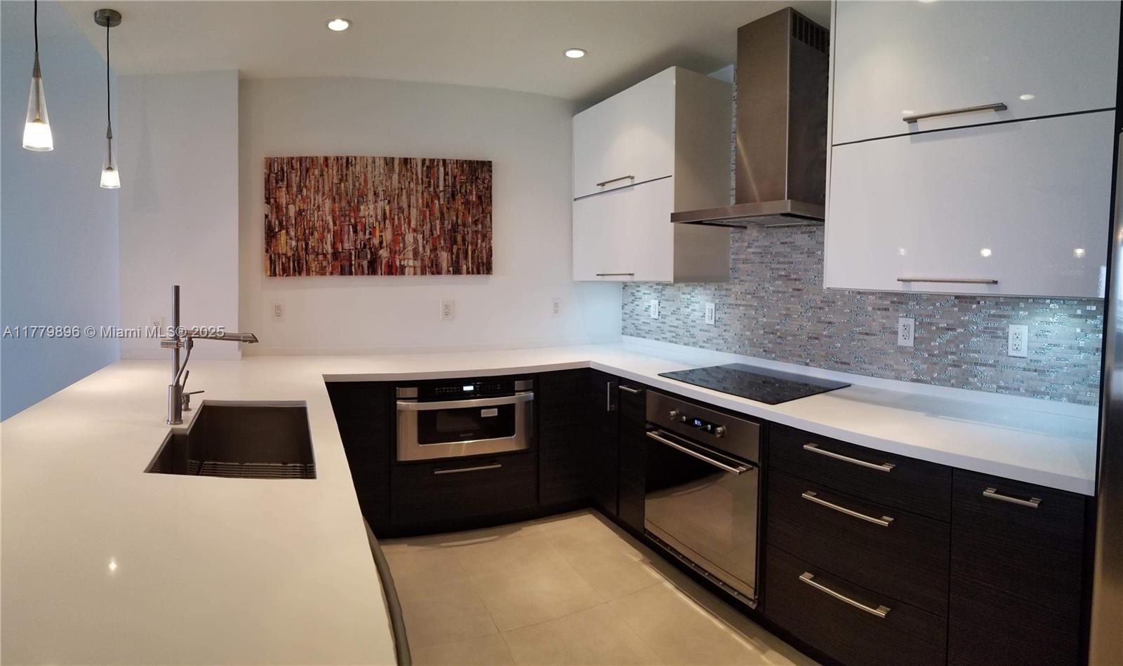 251 Crandon Blvd 1033