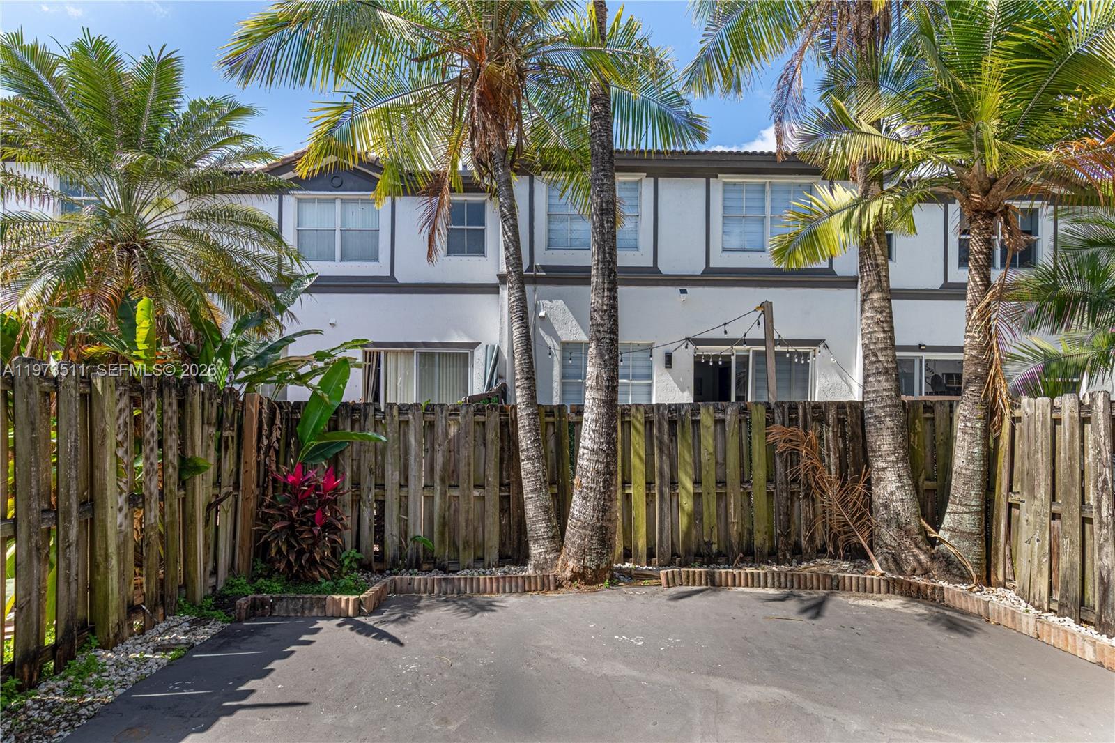 DORAL ISLES NORTH SEC TWO - Residential