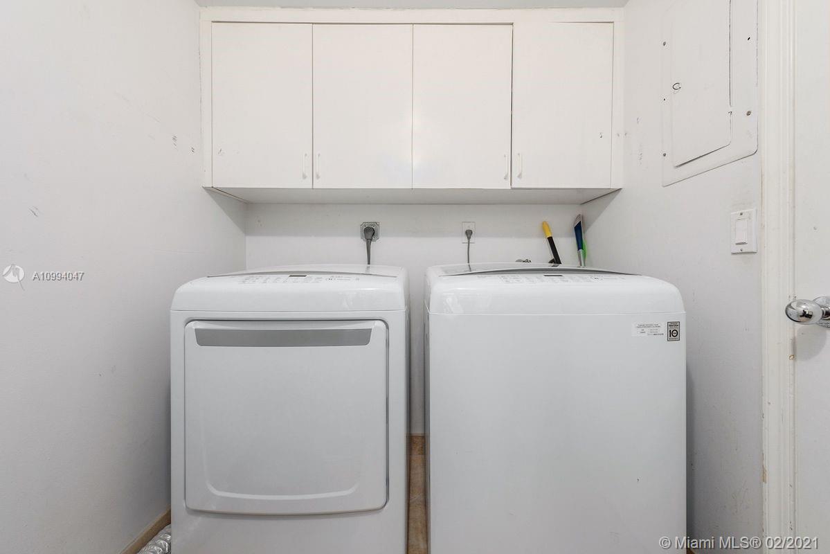 LAKEVIEW TOWNHOUSES CONDO - Residential