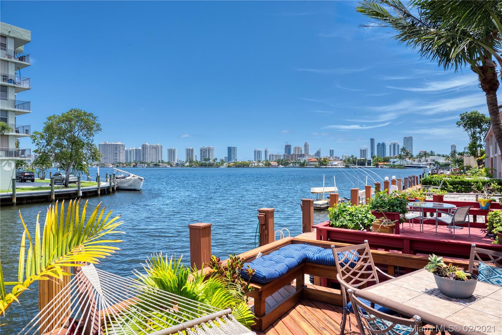 LAKEVIEW TOWNHOUSES CONDO - Residential