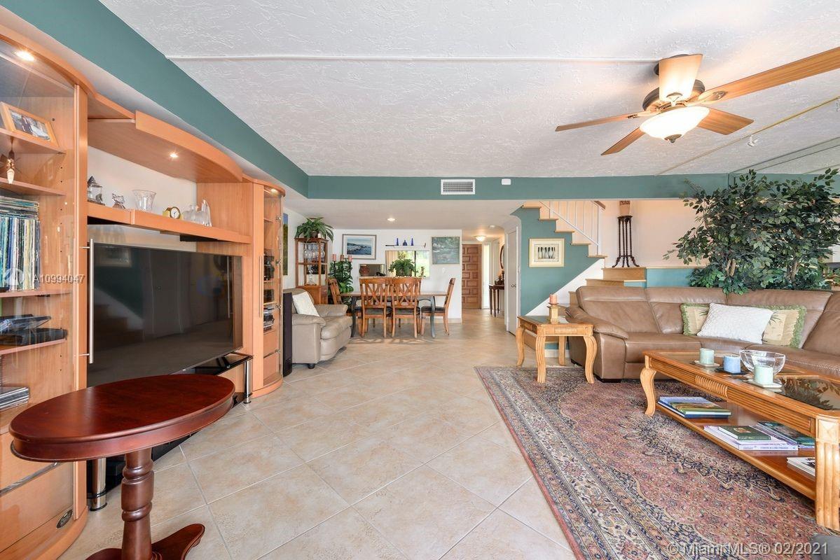 LAKEVIEW TOWNHOUSES CONDO - Residential