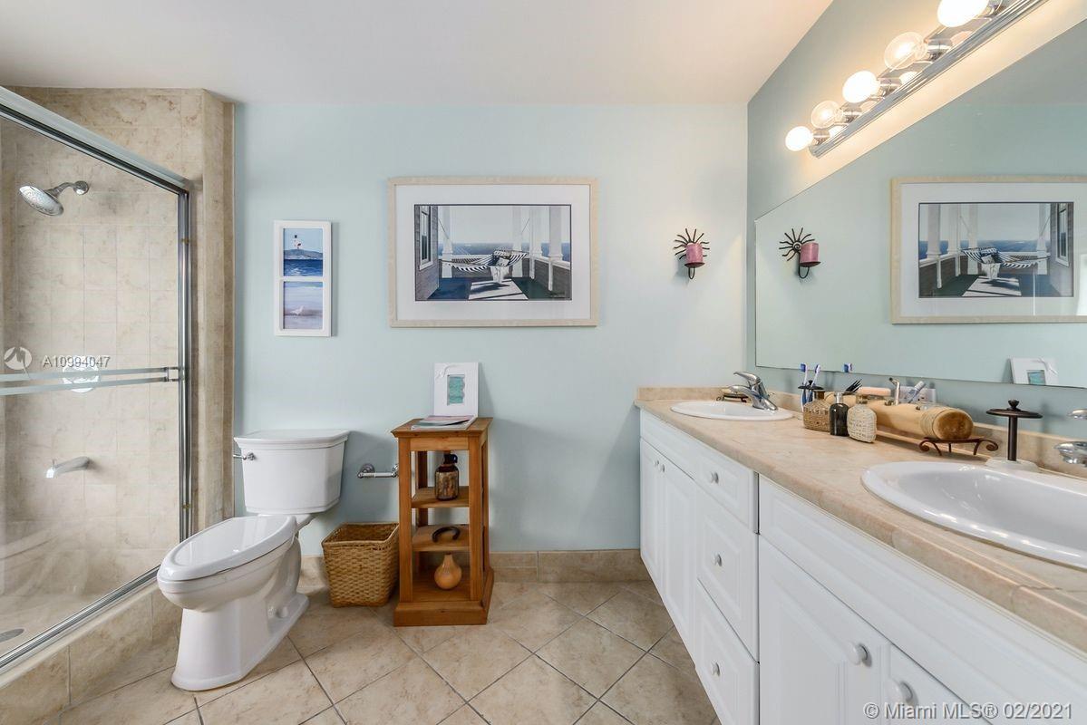 LAKEVIEW TOWNHOUSES CONDO - Residential