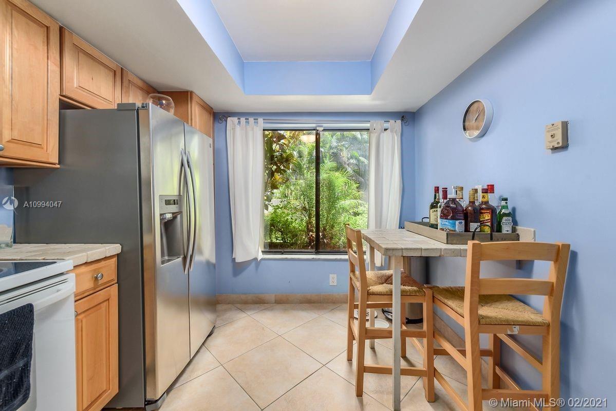 LAKEVIEW TOWNHOUSES CONDO - Residential