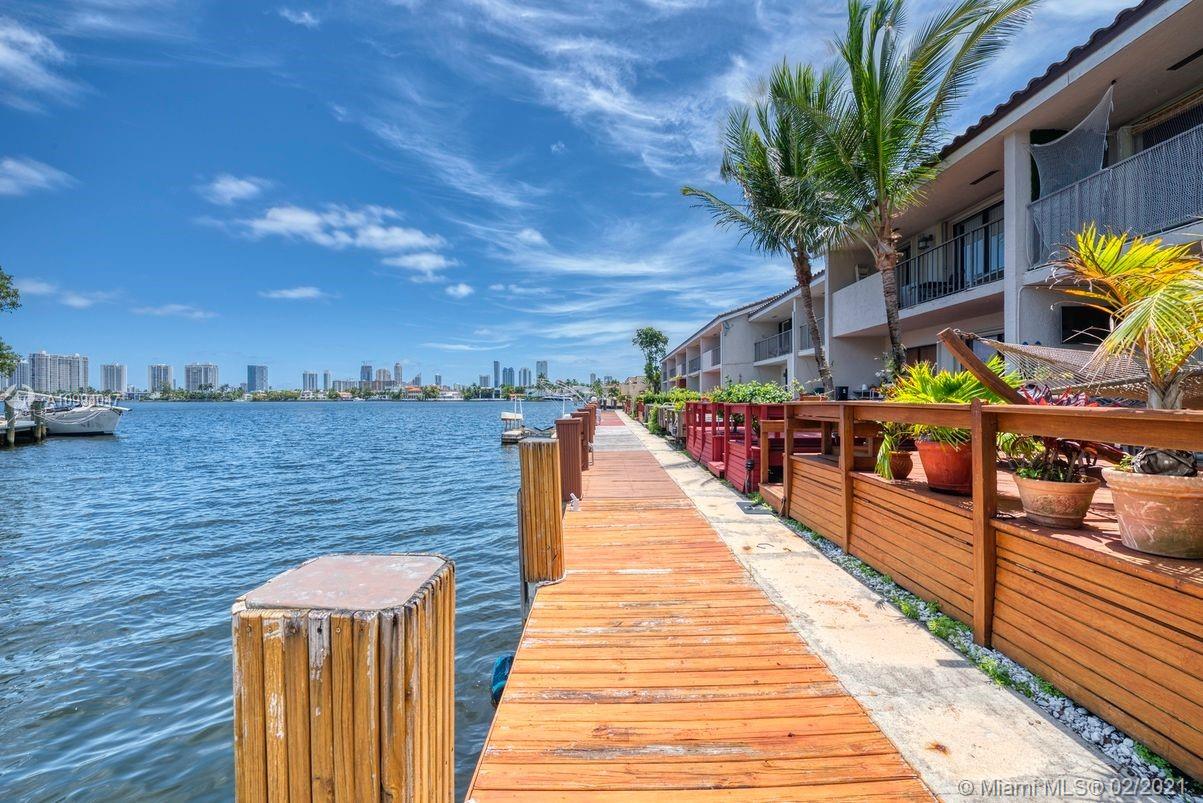 LAKEVIEW TOWNHOUSES CONDO - Residential