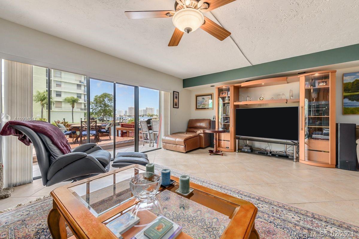 LAKEVIEW TOWNHOUSES CONDO - Residential