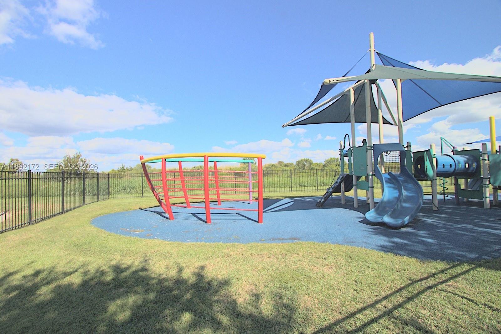 BELLALAGO PH 3M - Residential