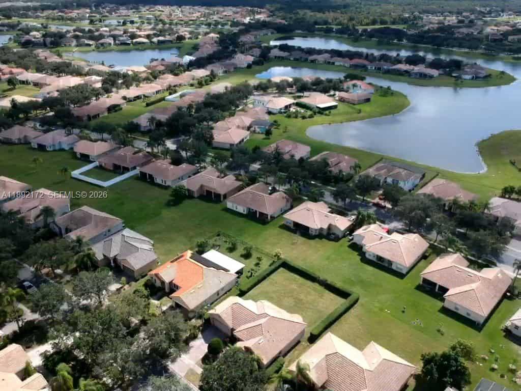 BELLALAGO PH 3M - Residential