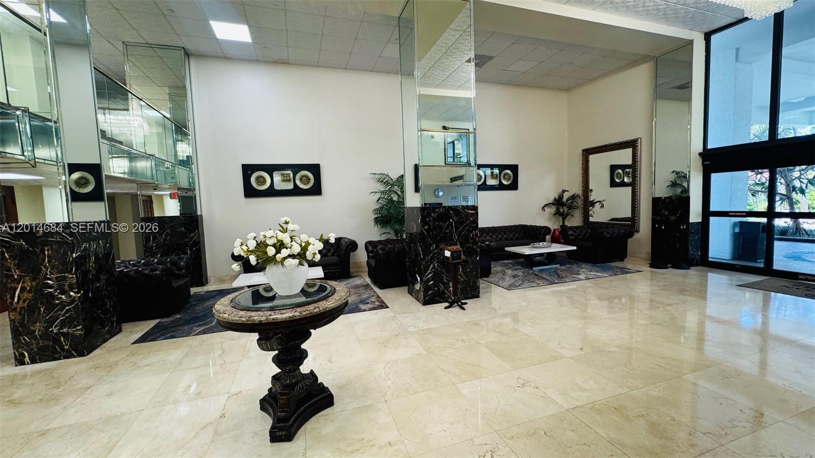 WINSTON TOWERS 600 CONDO - Residential