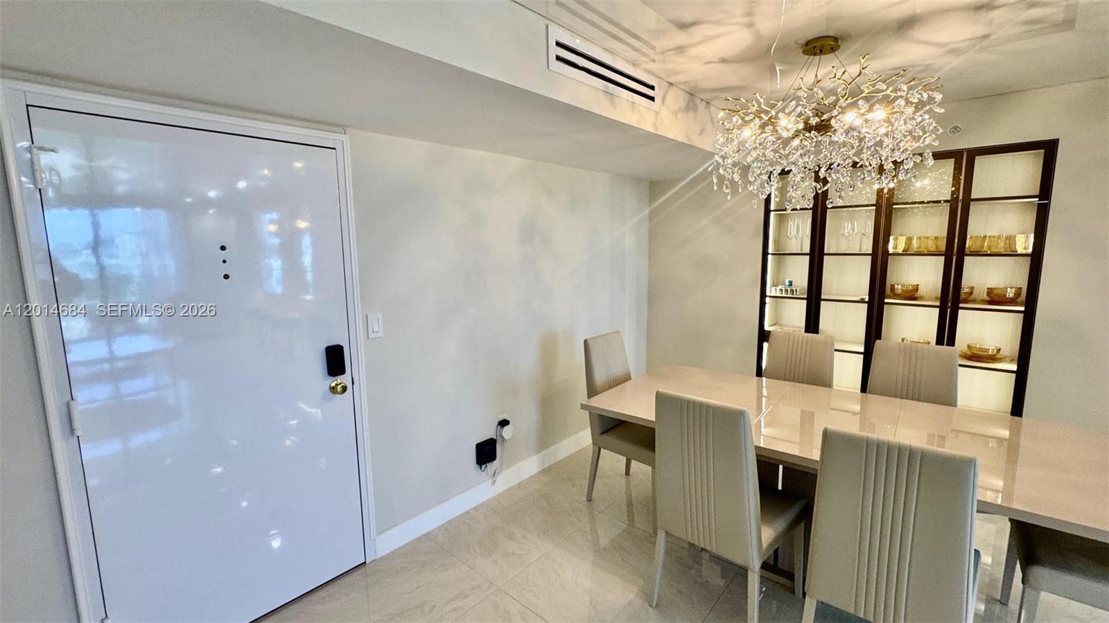 WINSTON TOWERS 600 CONDO - Residential