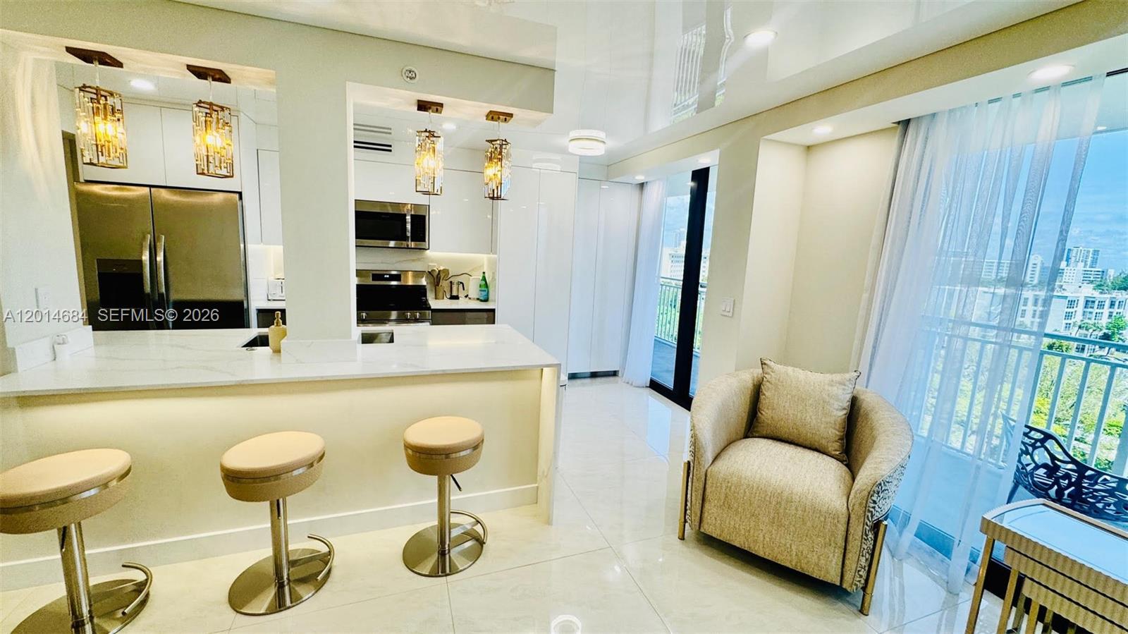 WINSTON TOWERS 600 CONDO - Residential