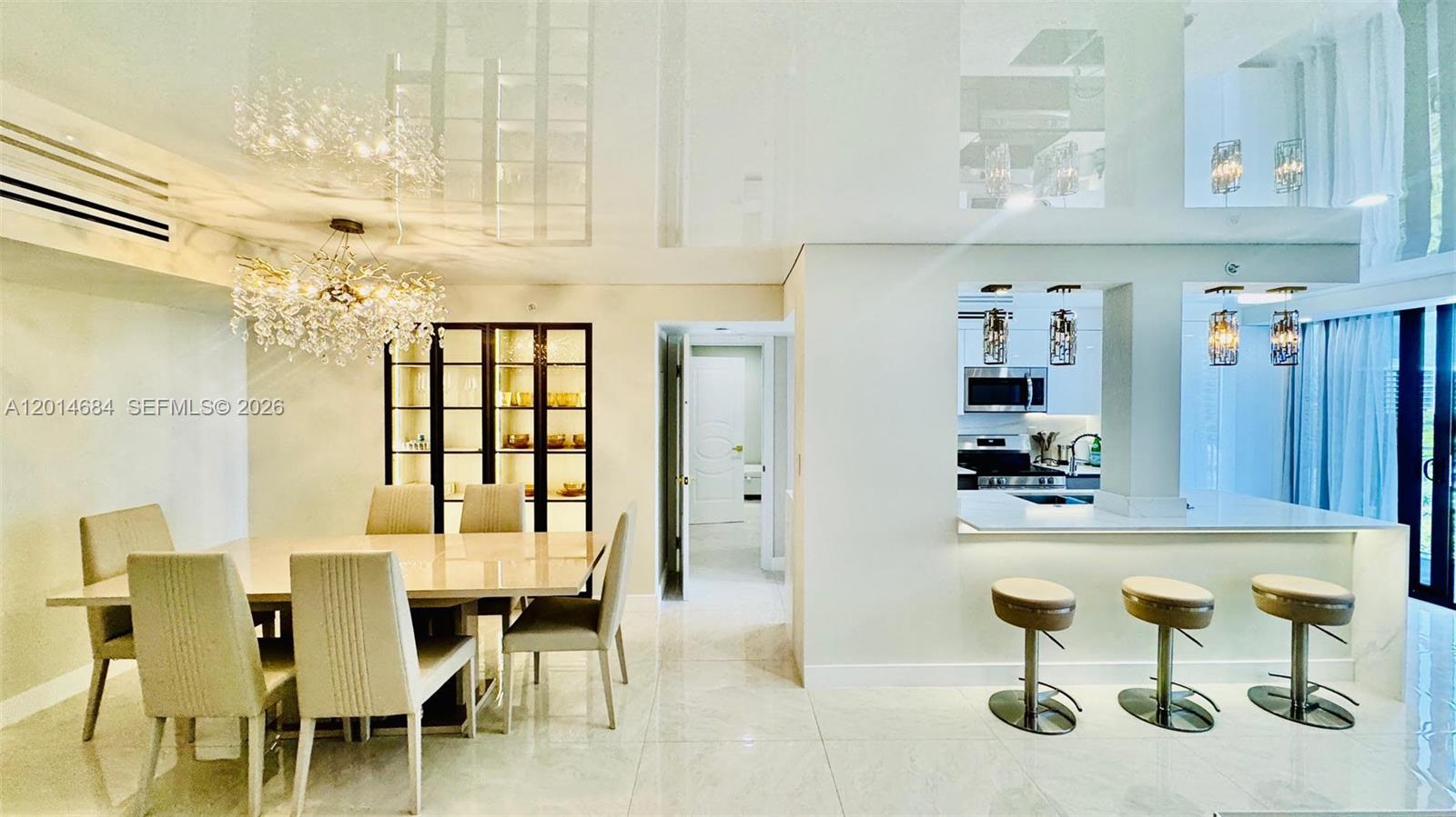 WINSTON TOWERS 600 CONDO - Residential