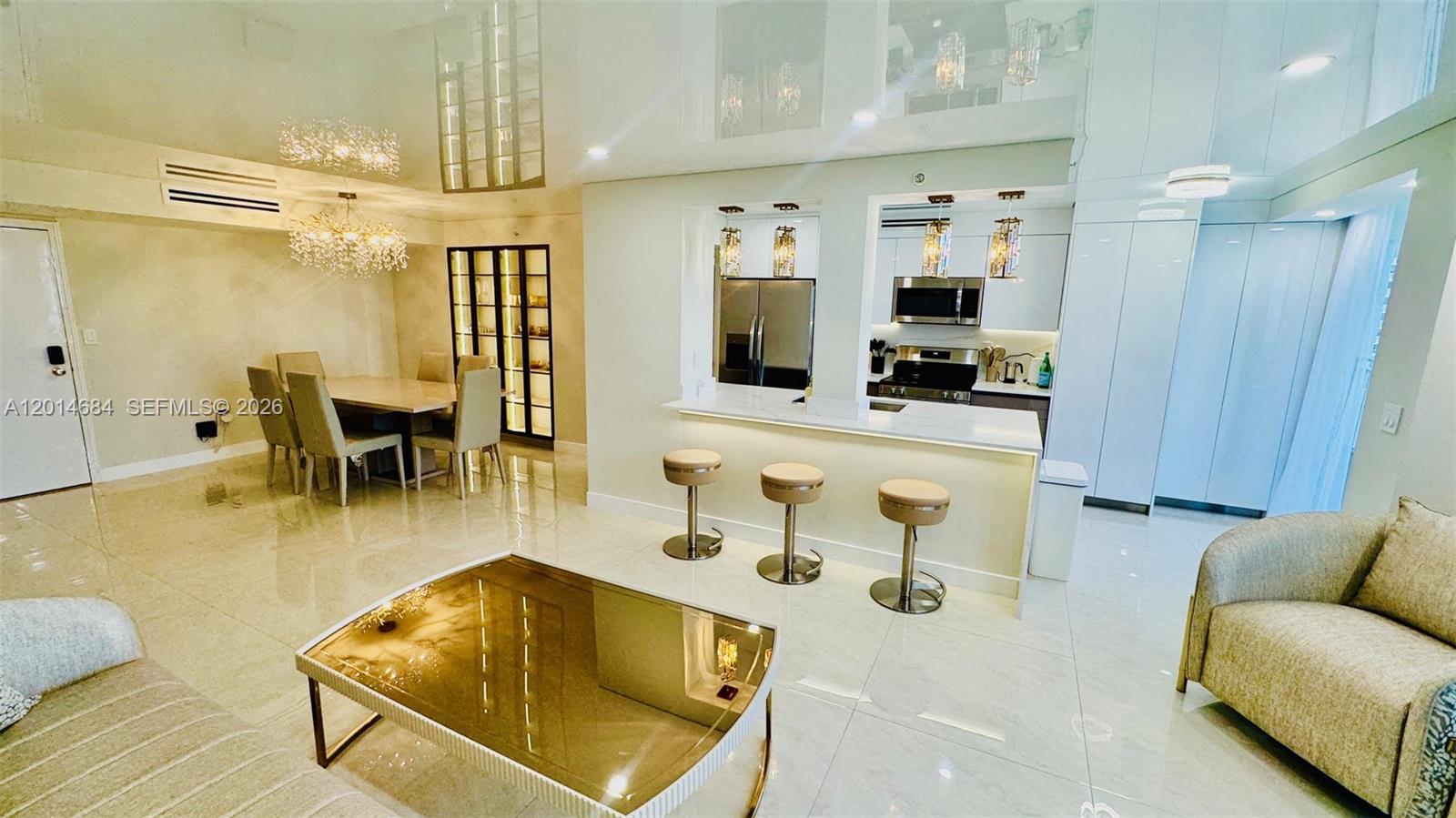 WINSTON TOWERS 600 CONDO - Residential