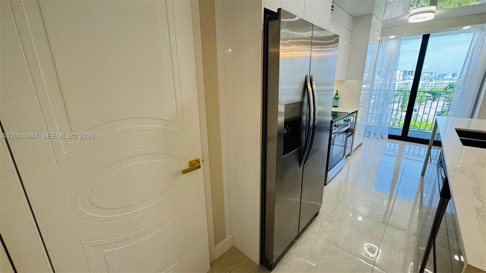 WINSTON TOWERS 600 CONDO - Residential