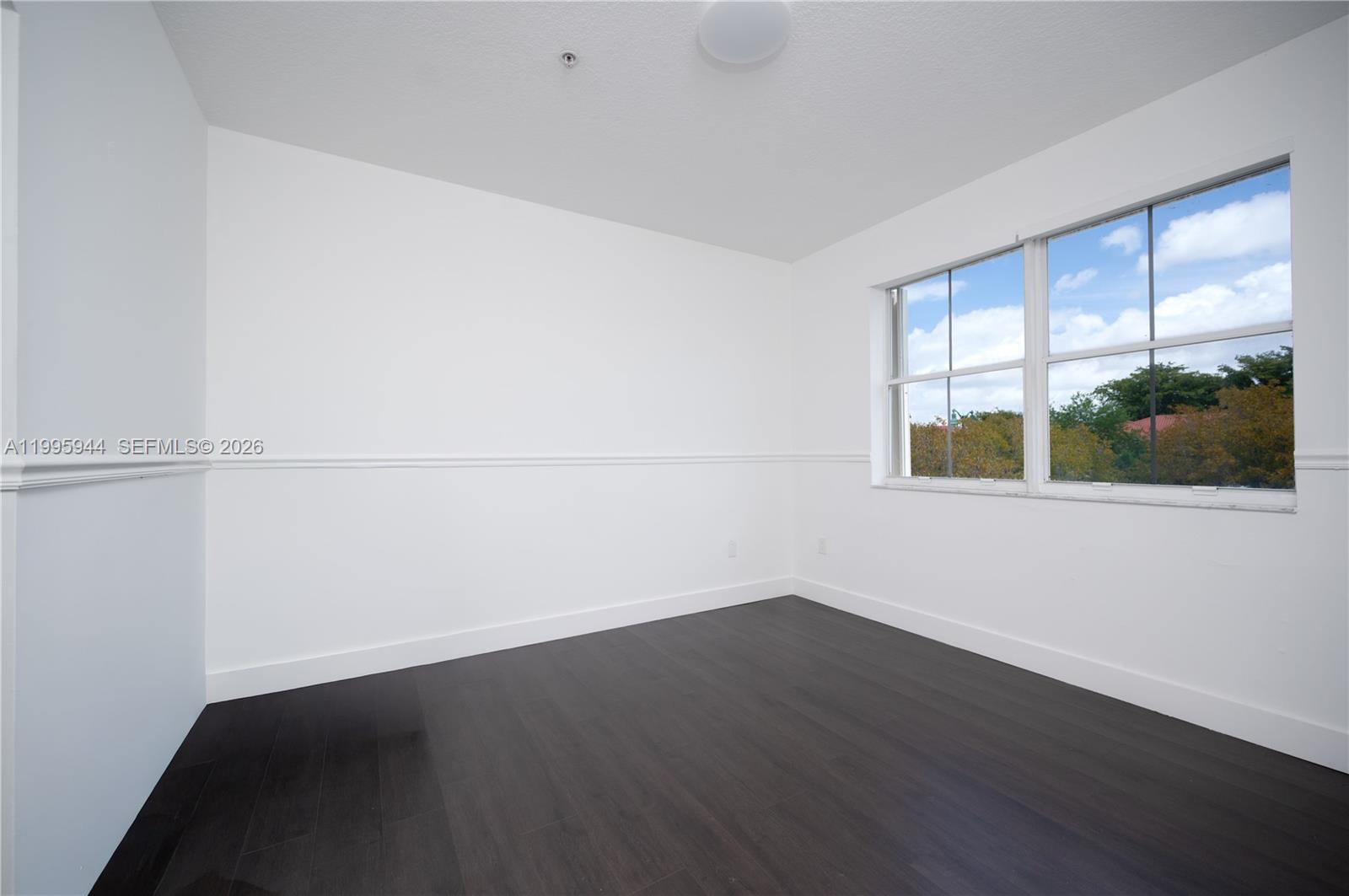 THE COURTS AT DORAL ISLES - Residential