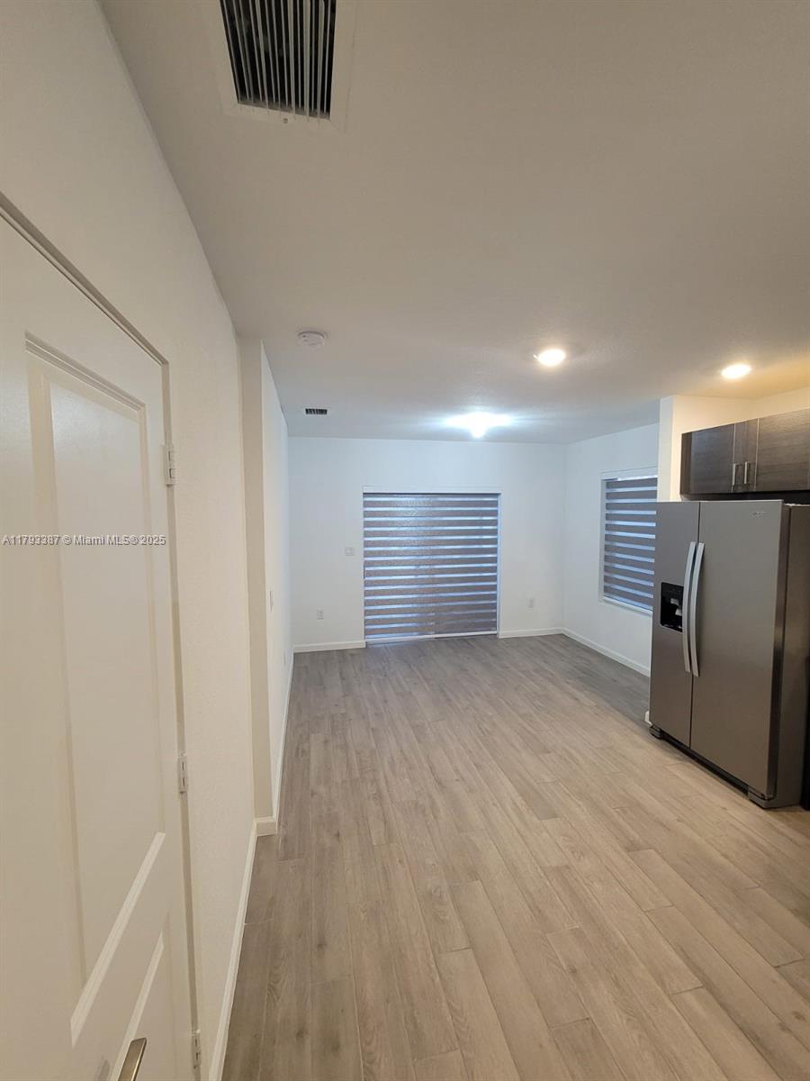 ROYAL HOMES WEST - Residential