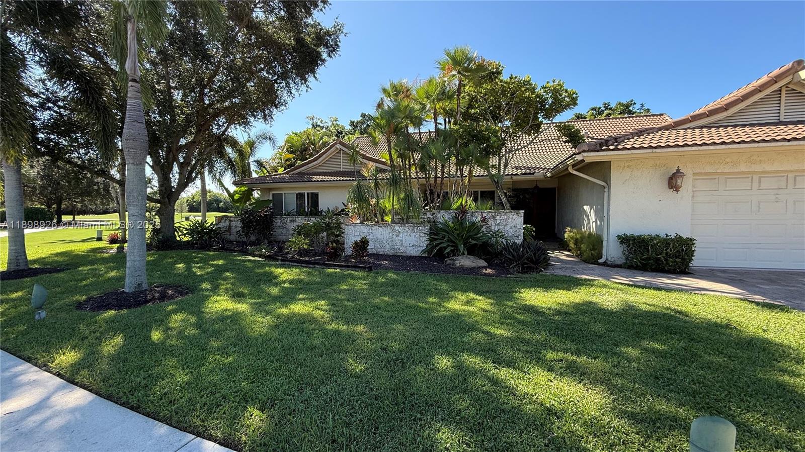 BOCA WOODS COUNTRY CLUB P - Residential Lease