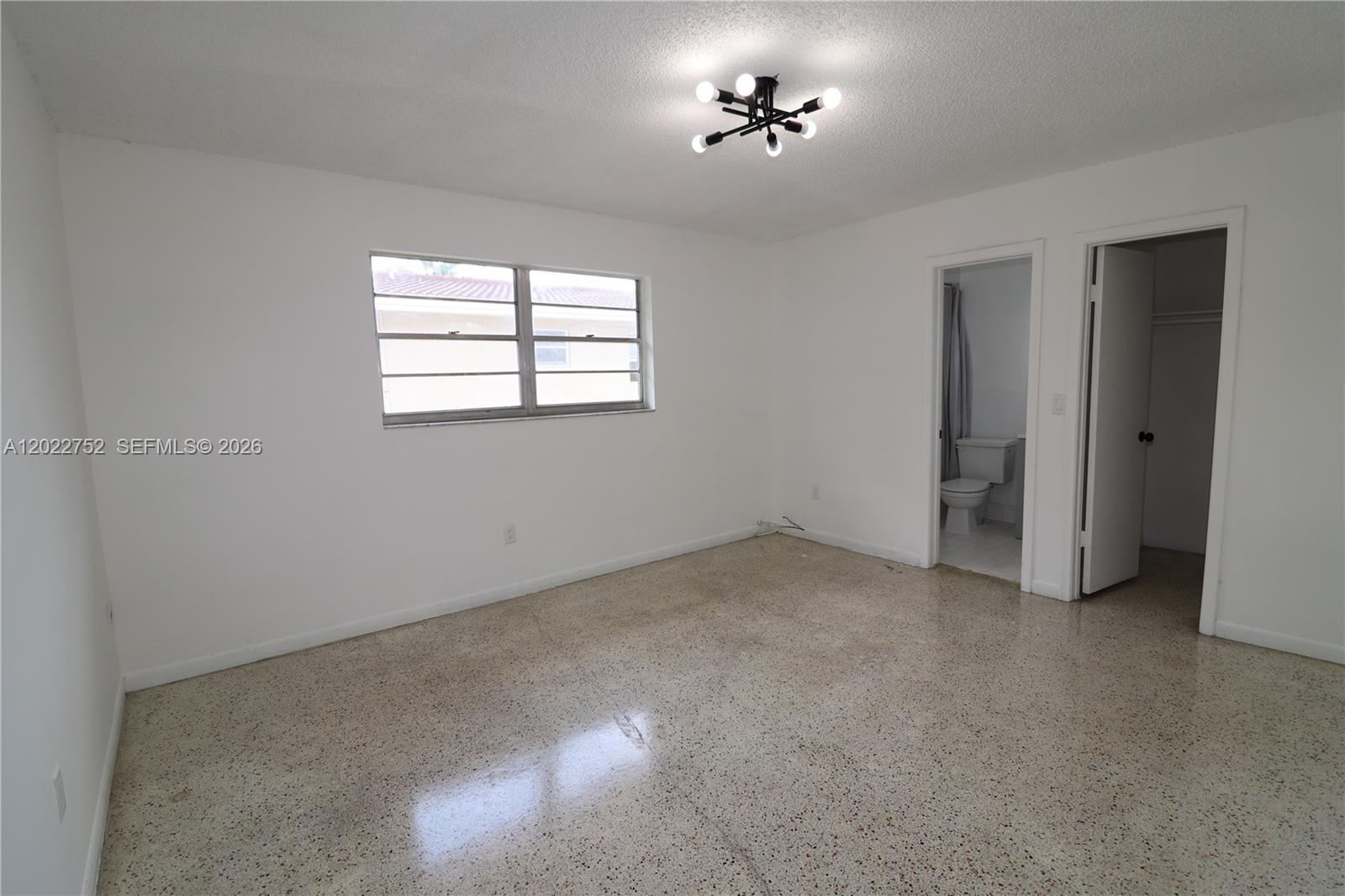 951 SW 7th St 5