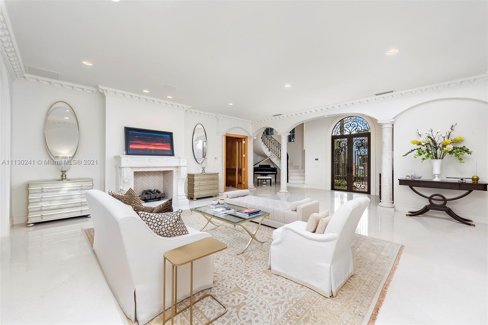 EVERGLADES ISLAND - Residential