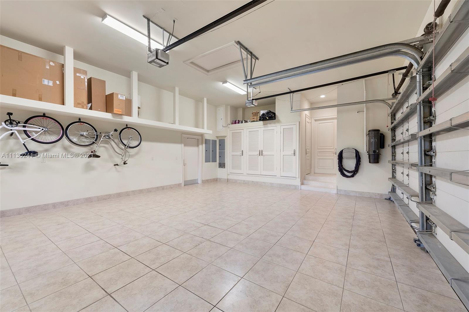 EVERGLADES ISLAND - Residential