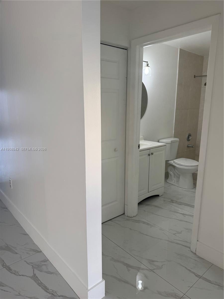 8851 NW 119th St 4404